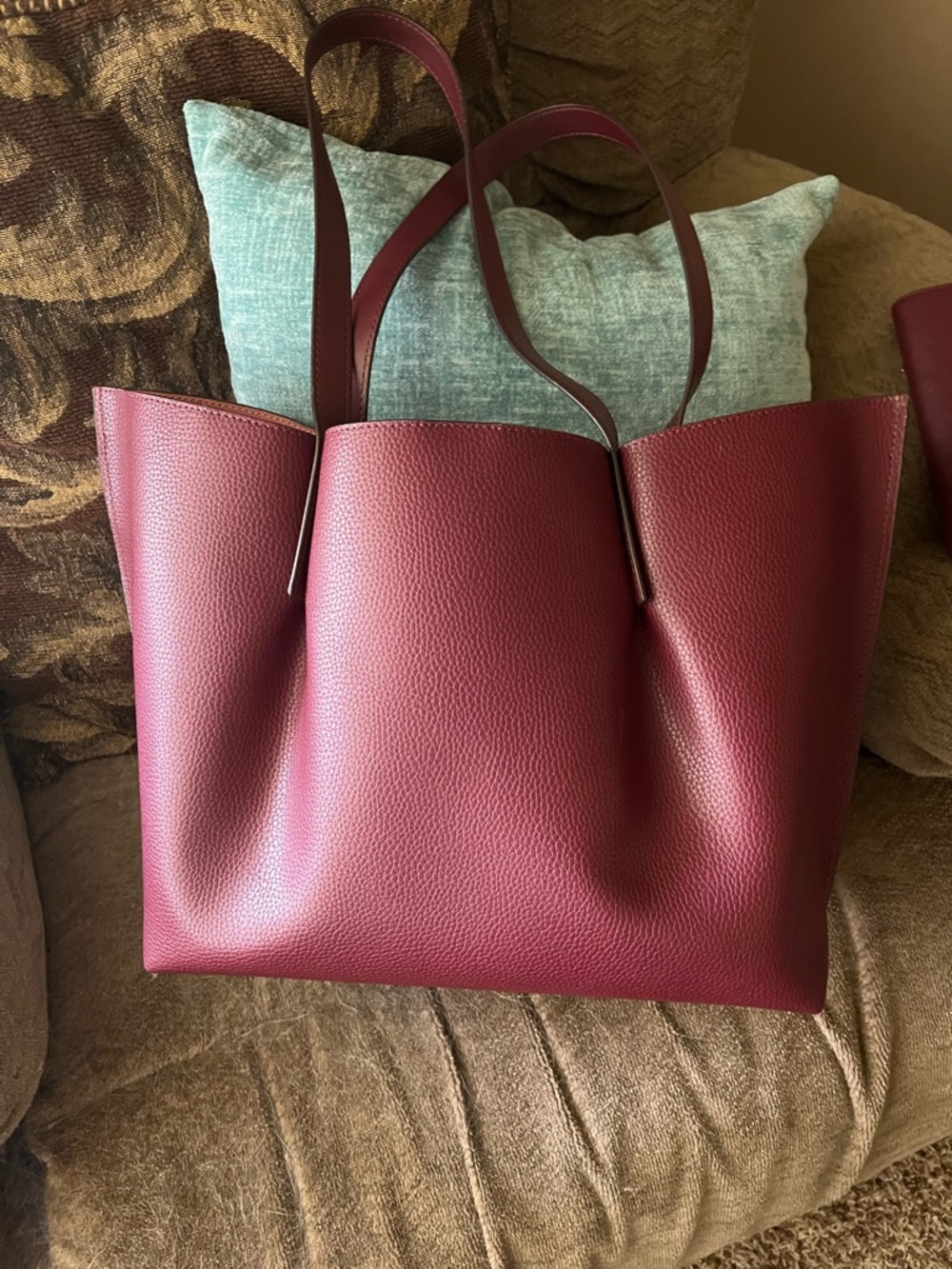 Michael Kors Maroon Pebbled Leather Tote with Gold Logo - Picture 2 of 3